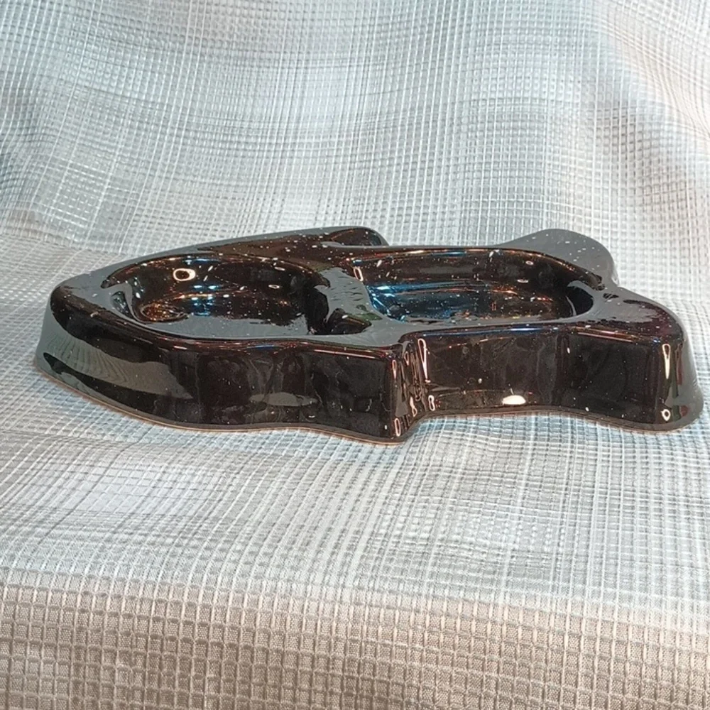 Glazed Ceramic Black Speckled Fish-Shaped Cat Food Dish 11